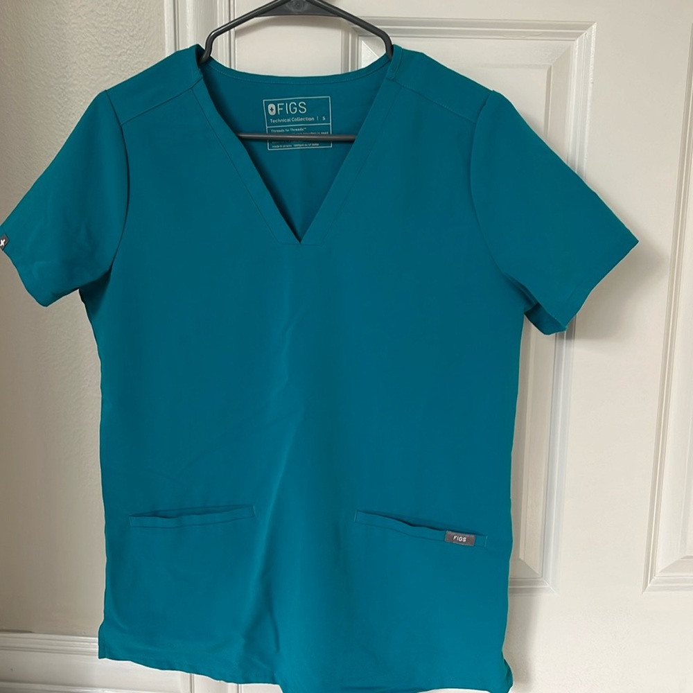 Figs teal 3 pocket top size small